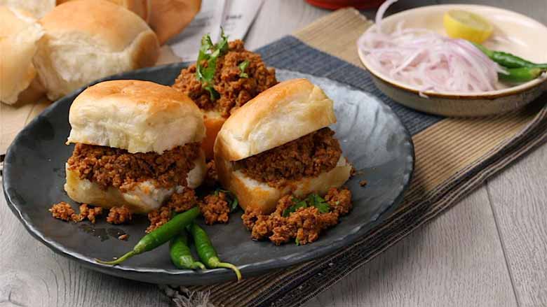Kheema Pav