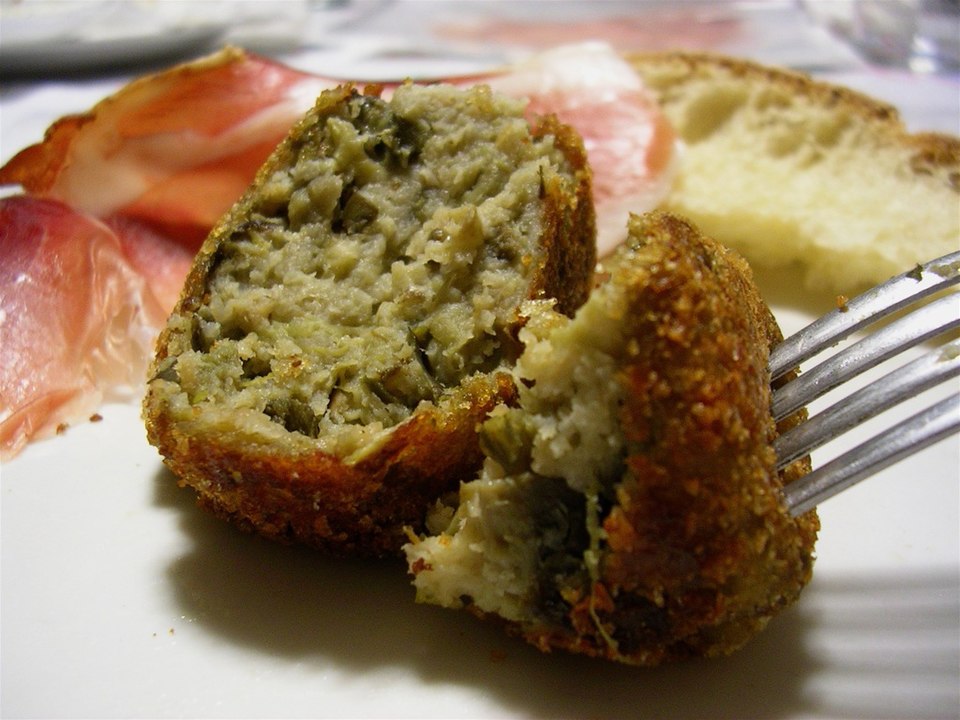 Polpette Di Melanzane Con Pomodoro (Aubergineballetjes met gegrilde kerstomaatjes)