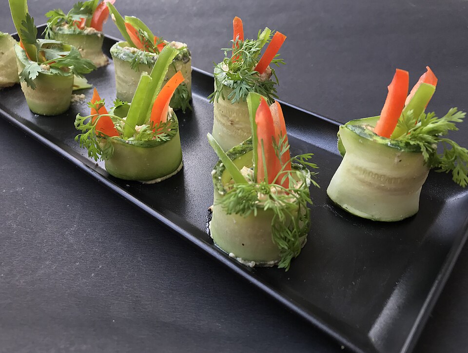 Involtini Di Zucchine Arrostite (Rolletjes van geroosterde courgette met tonijn)