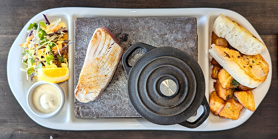 Tonno Alla Griglia Con Zucchini E Pepperoni